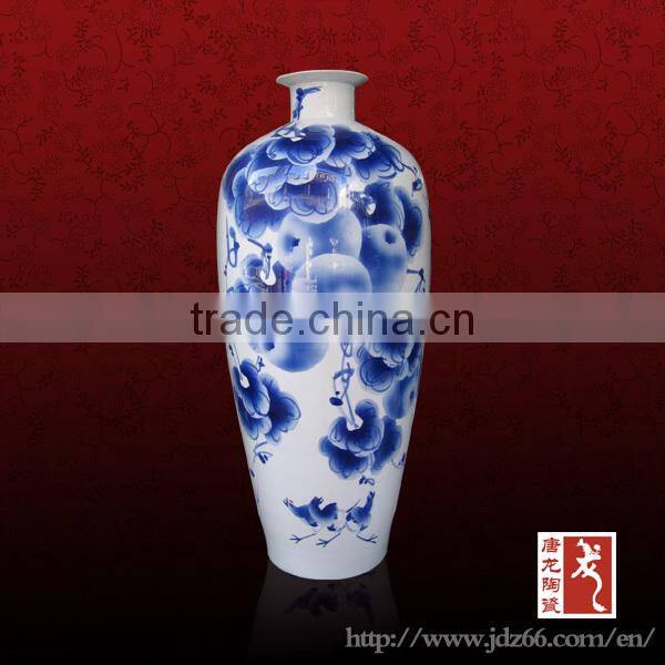 Attractive style outdoor blue and white flower vase for display