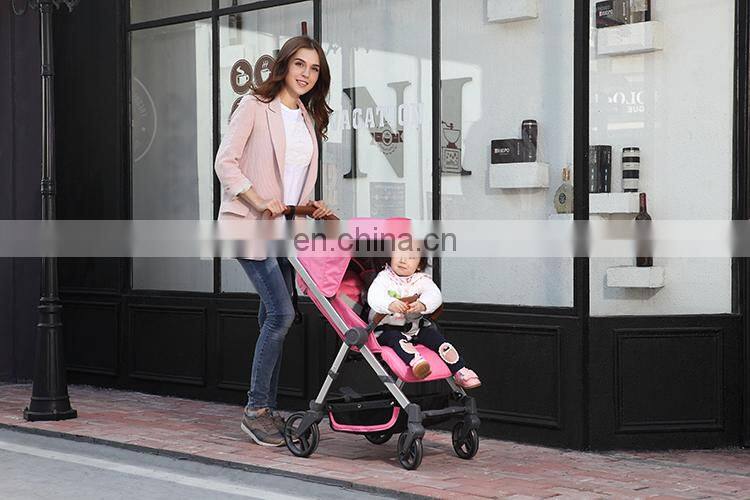 Lightweight travel baby stroller for toddler and infant in french