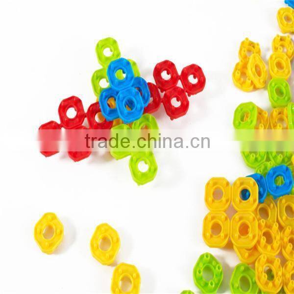 2015 Customized Plastic Parts for Children Toys