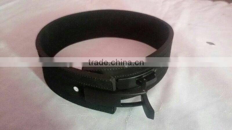 Adjustable lever leather weightlifting belt