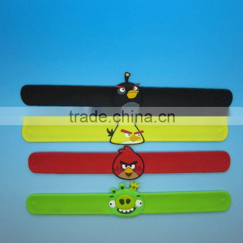 Promotional and Eeco-friendly 3D Cocks Shape reflective silicon snap bracelet