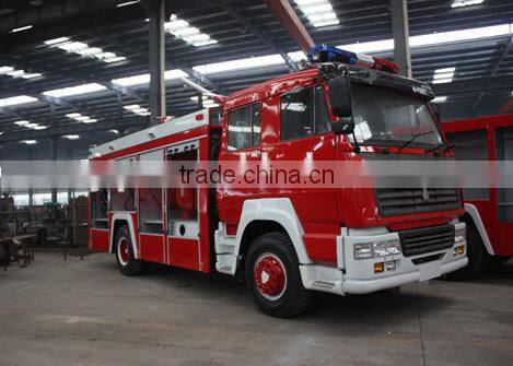 SINOTRUCK STEYR 4-6m3 dry powder fire truck