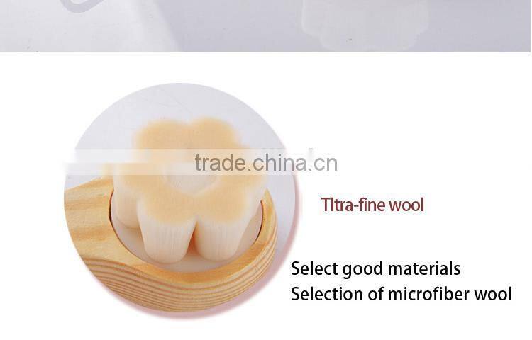 New design portable wooden handle facial cleansing brush