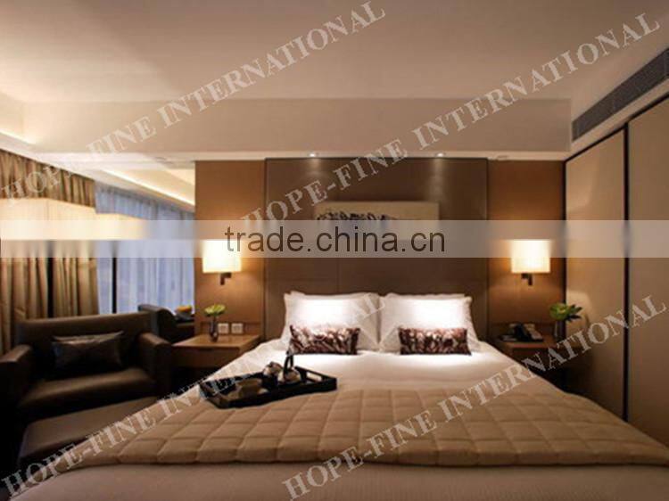 Plastic with Alumium Housing 7W LED Light Bulb