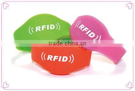 Custom Promotional wrist band, adjustable silicone wristband, Promotional Silicone/ Bracelet