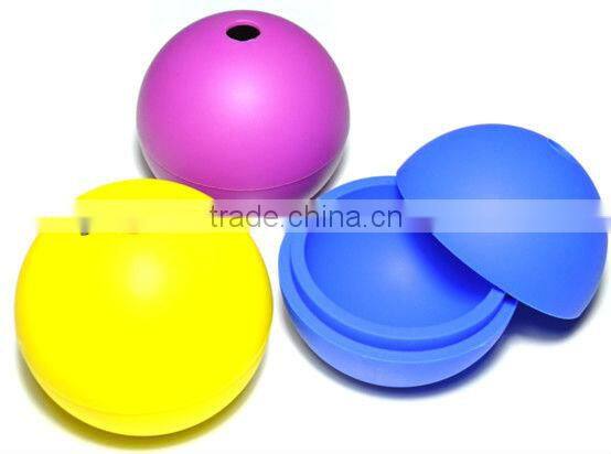 Silicone ice mold for drinks