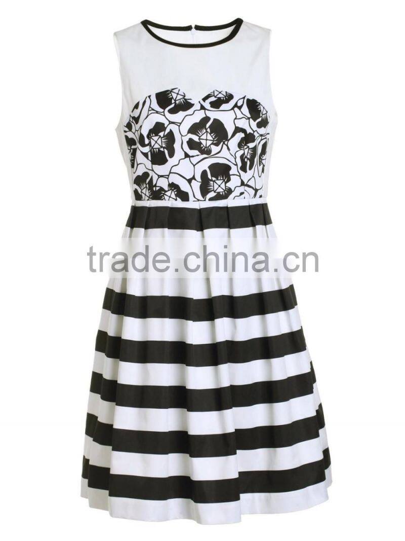 Girls contrast color strip printed adults group dress