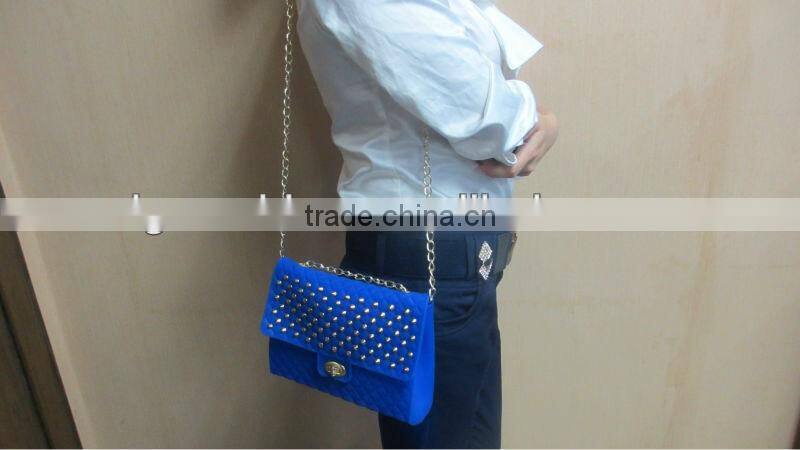 2013 latest portable silicone purse with gold long chain