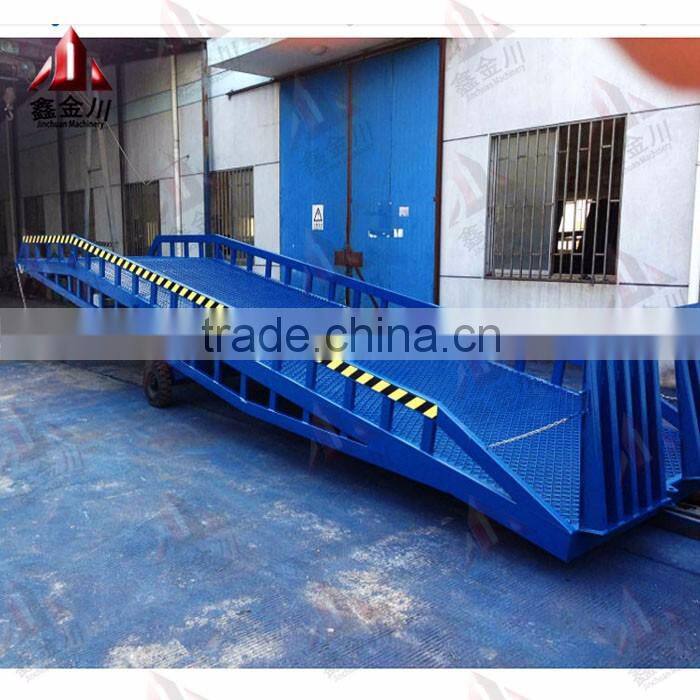 Mobile hydraulic container forklift loading ramps for trucks