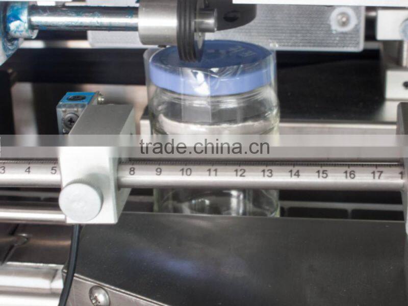 High speed automatic juice bottle sleeve labeler