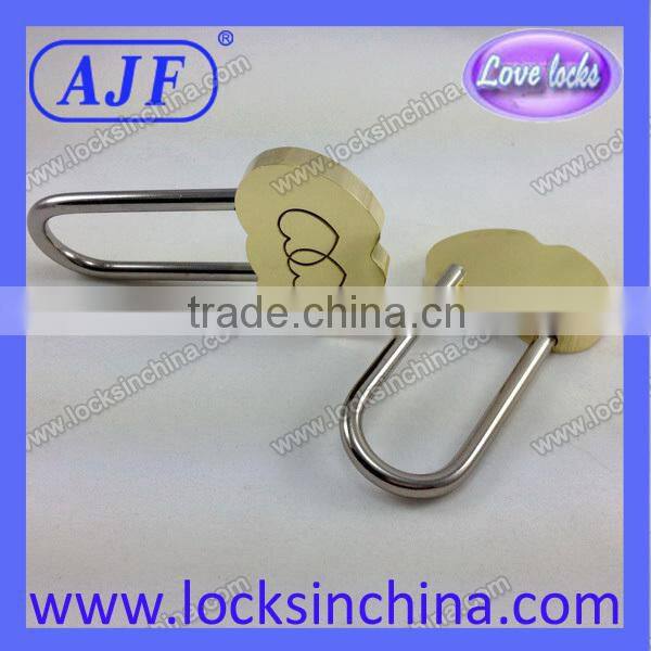 AJF 2015 Hot Sale Solid Elegant Engraved Brass love heart lock