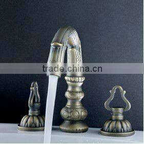 Luxury Widespread Bathroom Sink Faucet QH00317