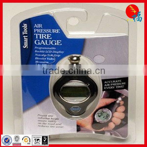 Plastic clamshell blister packaging for light bulb