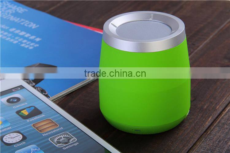 Cheap Fashion Design Mini Wireless FM Mini F-100 Bluetooth Support TF Card Bluetooth Speaker with Good Sound Effect
