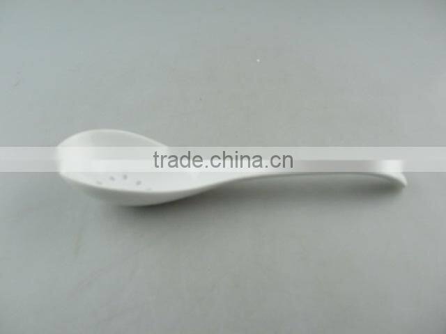 Stocklot white ceramic spoon for soup/dinner use
