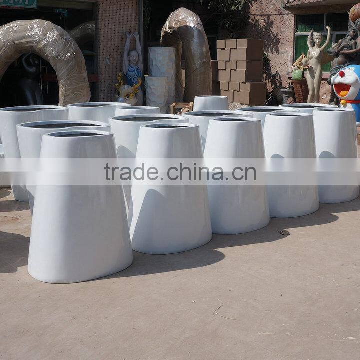 White modern fiberglass flowerpot planter
