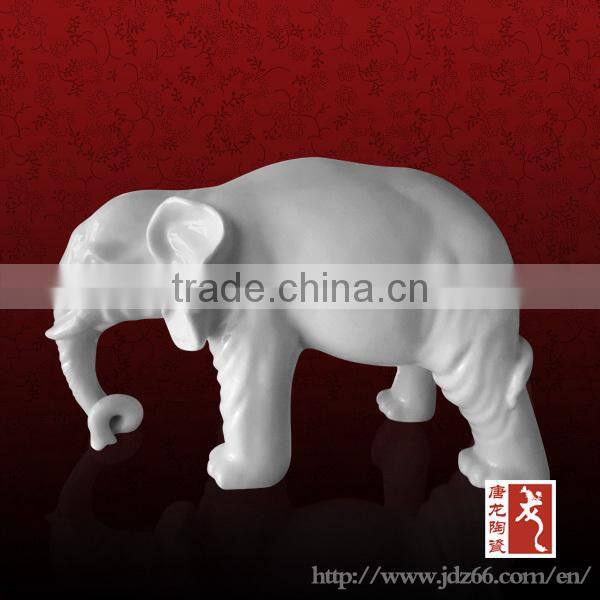 Chinese style excellent quality rooster crowing white ceramic sculpture for art collection