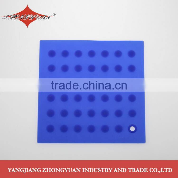 Square shape heating resistant non-stick silicone mat for baking