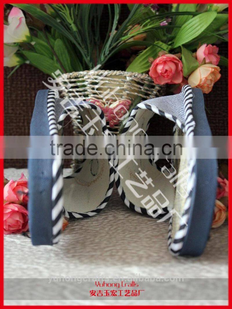 Natural bamboo slipper