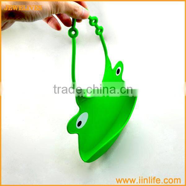 Washable Silicone Frog Baby Bib with crumb catcher