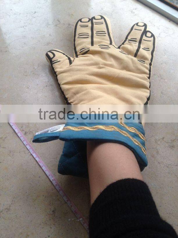 Star Trek: Spock Oven Mitt,star terk oven mitt