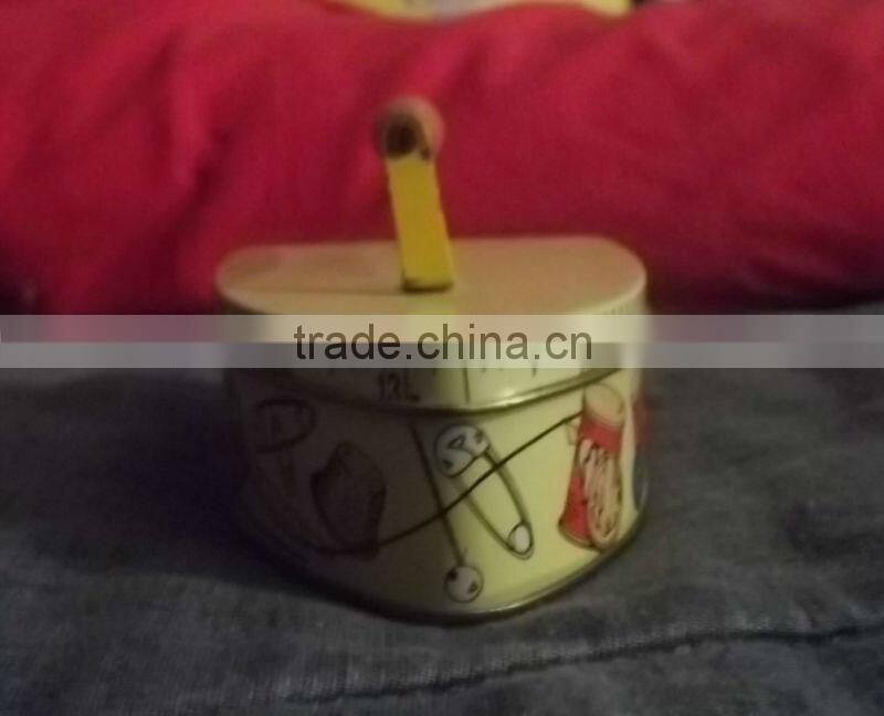 deluxe sewing tin