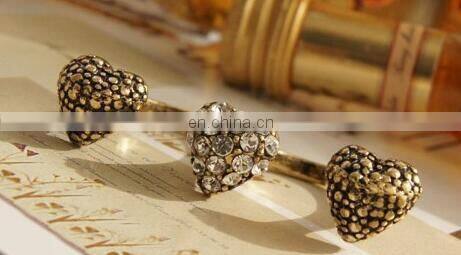 2017 New Fashion Three Heart Simulated Diamond Two Finger Rings Fashion Retro Double Finger Open Ring Classic Fashion