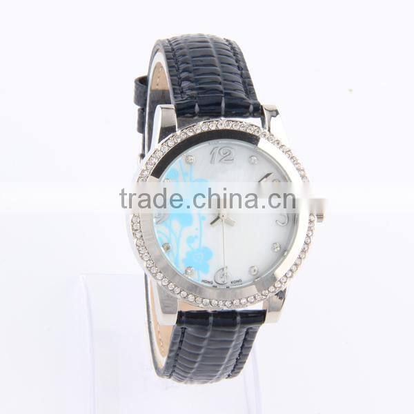 Wrist ladies vogue leather watch crystal