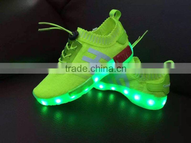 Hot selling led kids light shoes with USB charge fashion led light up kids sport shoes