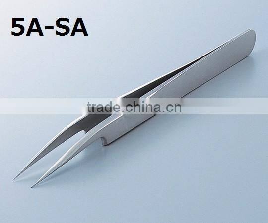 Static electricity and rust are stopped "Eyebrow Tweezers"