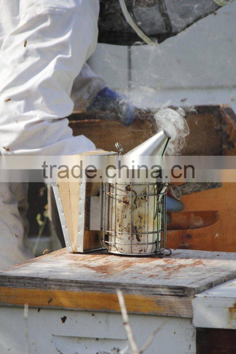 Factory price stainless steel bee smoker with heat shield