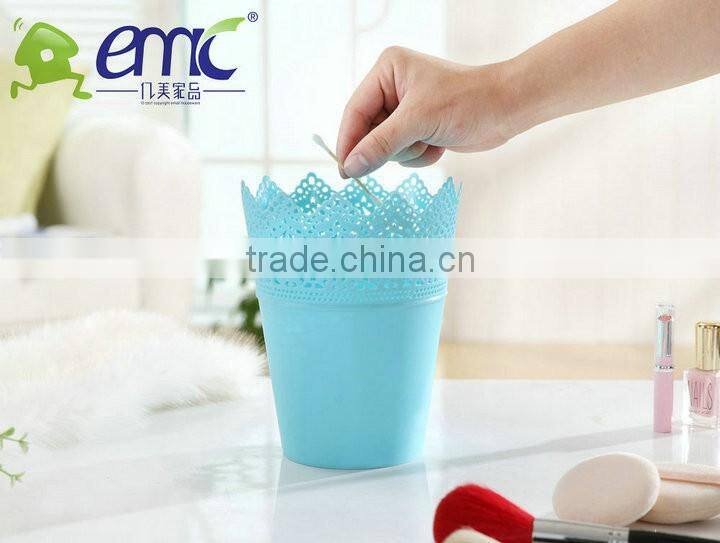 emc basket storage wire storage basket plastic storage basket on table