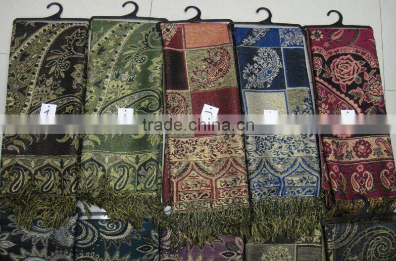 New popular Russian jacquard classic viscose polyester paisley floral pashmina scarf for lady