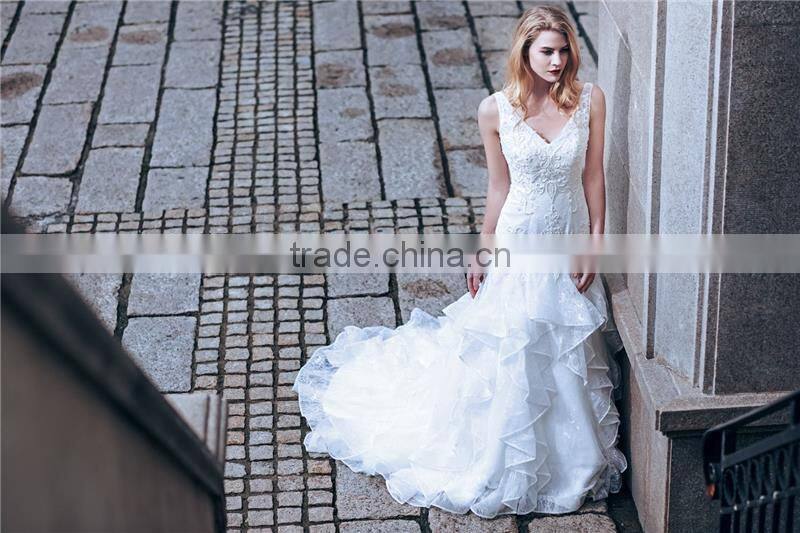Hot China supplier spaghetti lace and chiffon beach wedding dresses