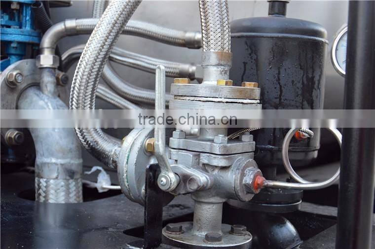 howo 4*2 Bitumen Sprayer Truck / asphalt distributor truck / intelligent road maintance truck