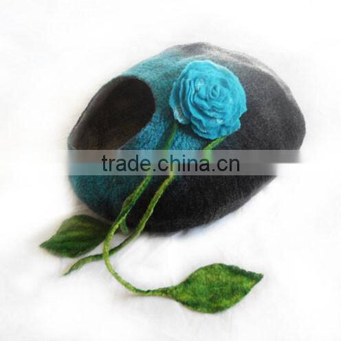 Handmade Felted Purple Wool Cat cocoon