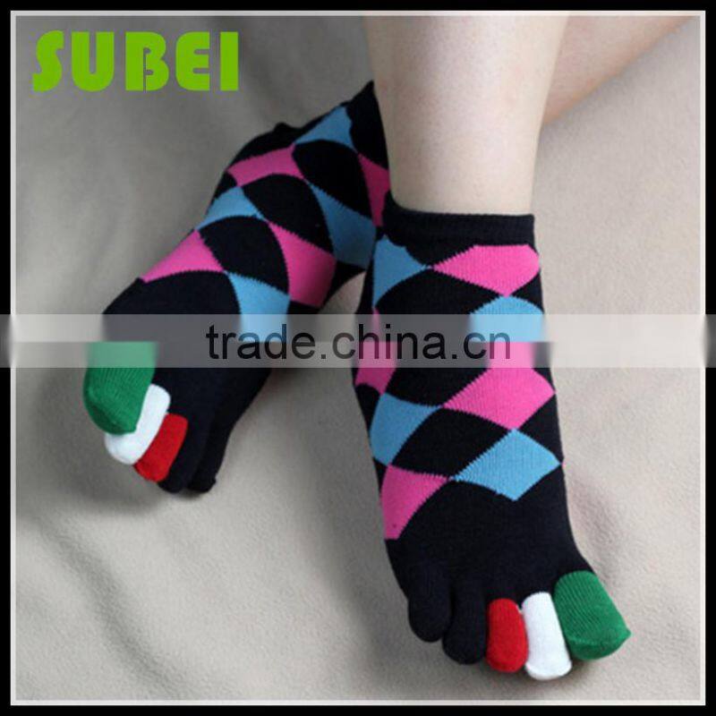 2015 High quality thin summer fashion female five fingers socks,Pure cotton breathable and Anti-Bacterial toe scoks