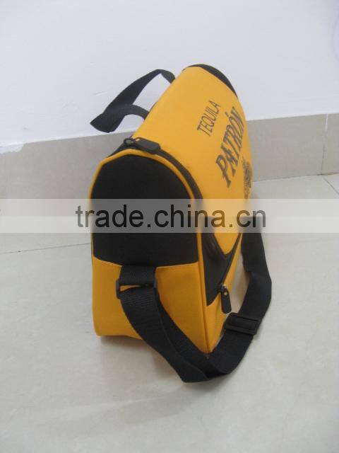 Low cost handle cooler bag