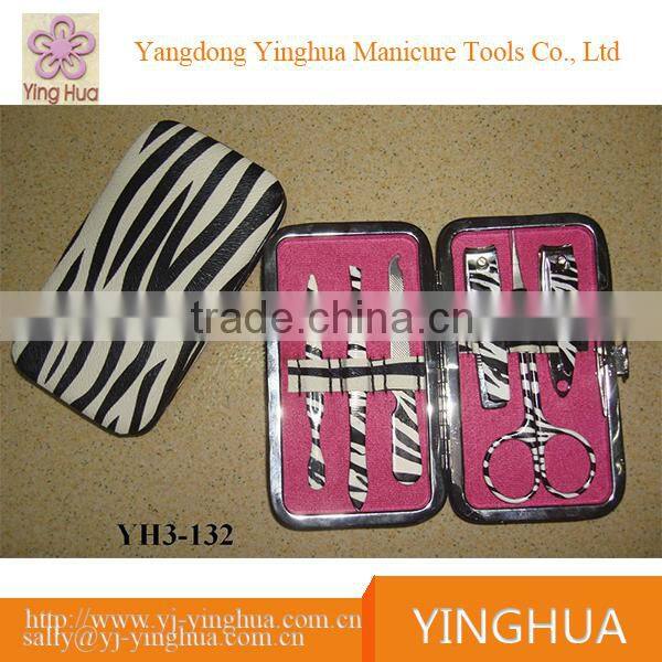 High quality cheap custom white travel manicure kit