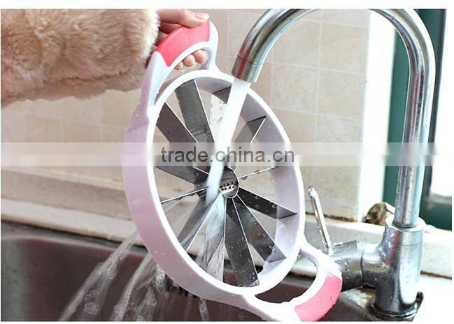 TPR Skidproof Handle Watermelon Cutter Cantaloupe Cutter