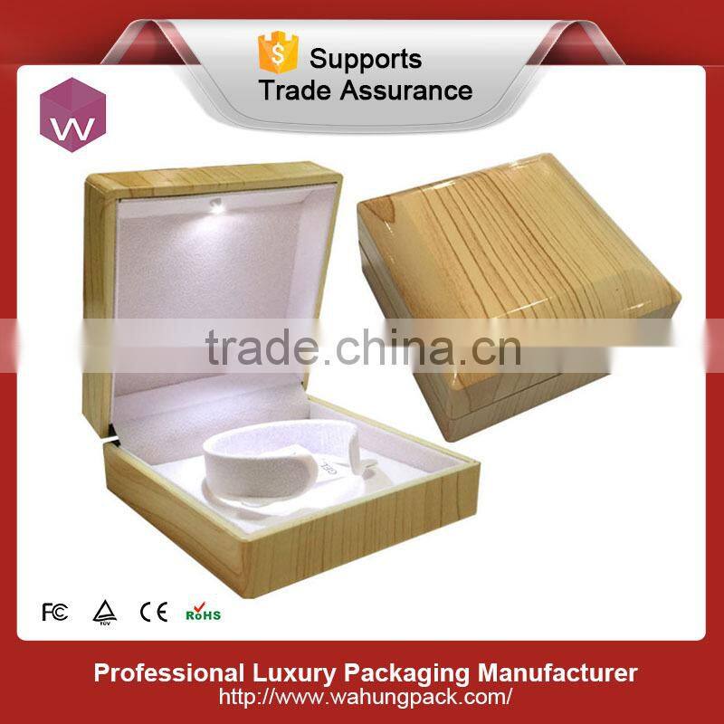 Square Purple Bangle Bracelet Packaging Box With Led Light