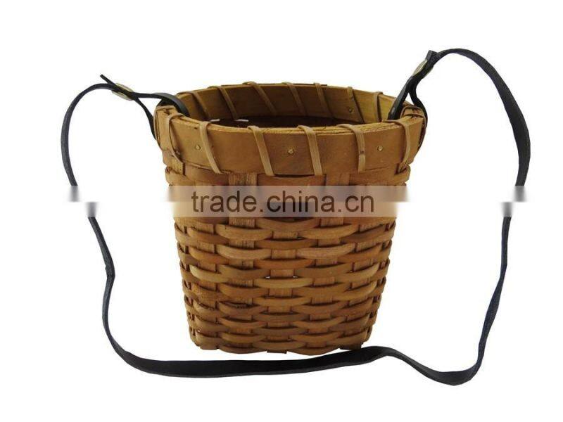 Hanging wooden basket for flower