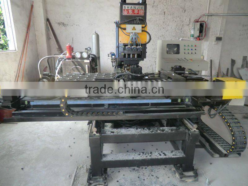 Galvanized high mast pole for lighting and telecommunication