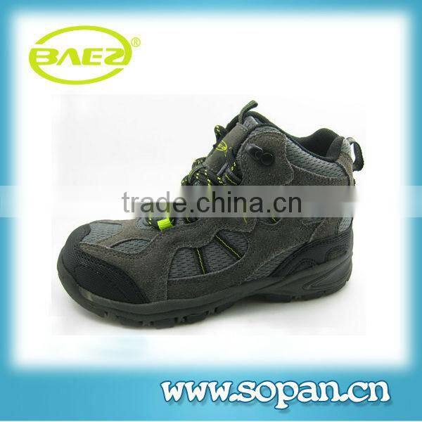 2016 good quality cow suede leather children hiking shoes durable tpr out sole
