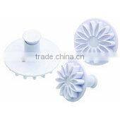 well design Silicone set of three sunflower fondant plunger cutters
