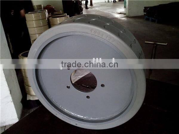 Electric outdoor small hydraulic scissor lift platform tyre with grey rims 5 holes