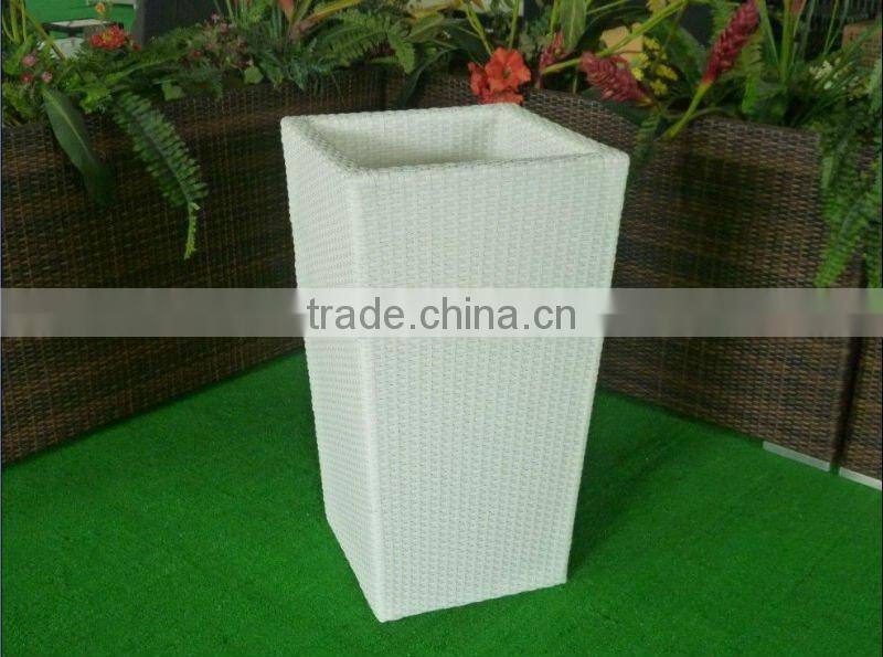 China modern design rattan flower pot in garden sets in patio outdoor furnitur