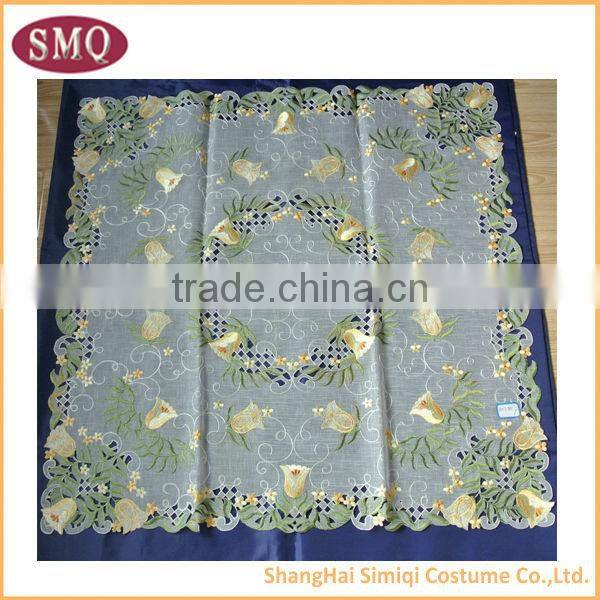 beautiful design embroidery tablecloth set