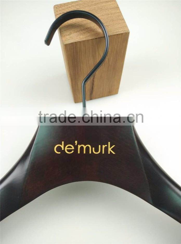CY-651custom garment wooden cloth hanger wooden suit hanger with trousers clips
