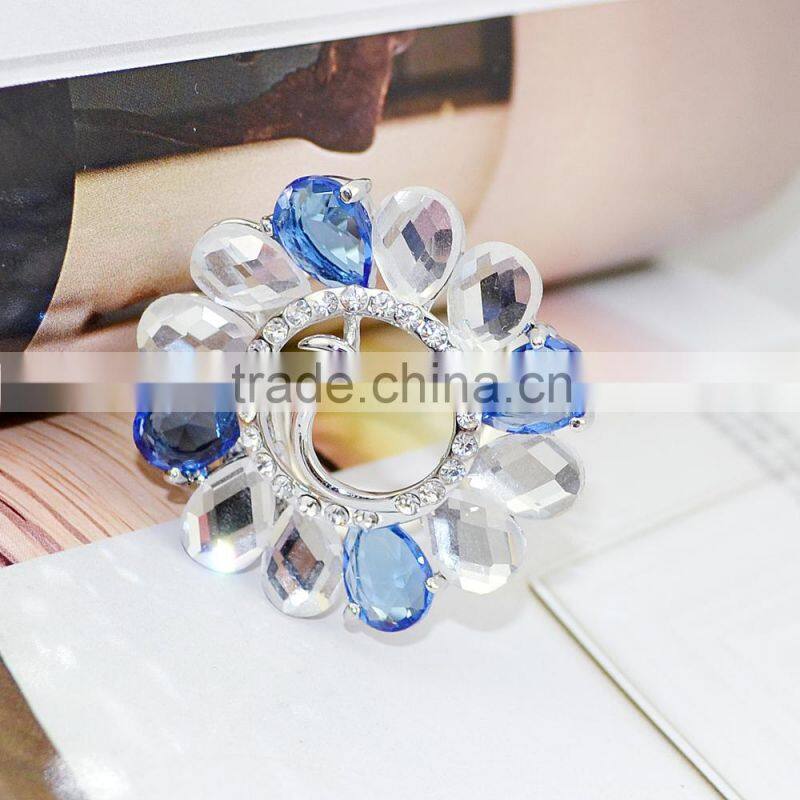 Elegant Design Beautilful Silver Diamond Peacock with Crystal Brooch Fashion Circle Brooch